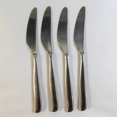 Lot of 4 Towle 18/8 Stainless Steel Design 2 Hollow 9" Dinner Knives