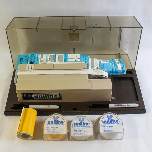 Vintage 1982 Uniline Labeling System Model 8200 with Accessories & Case
