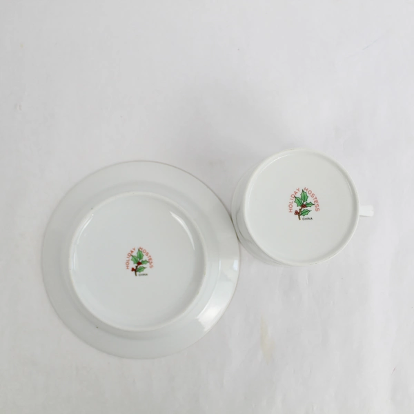 Vintage Holiday Hostess Christmas Tree Cup & Saucer Set Gold Trim Mistletoe
