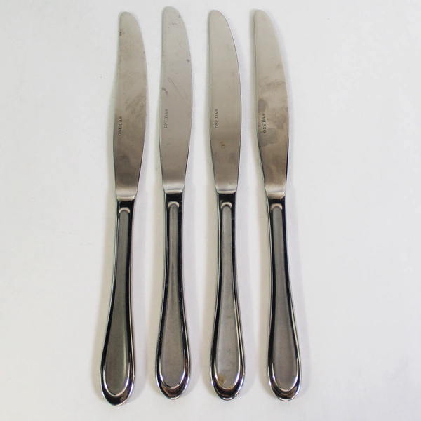 Lot of 4 Oneida Stainless French Hollow Dinner Knives 9.25" Good Cond