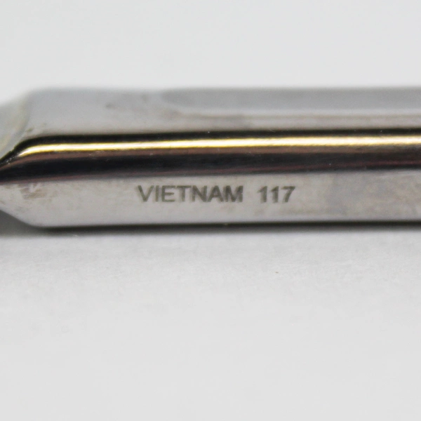 Lot of 8 Oneida Ivory Stainless Steel French Hollow Dinner Knives 9.25"