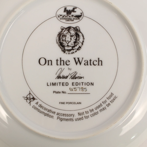 International Wildlife Coalition Howard Robinson Tiger Collector Plate COA 8.25"