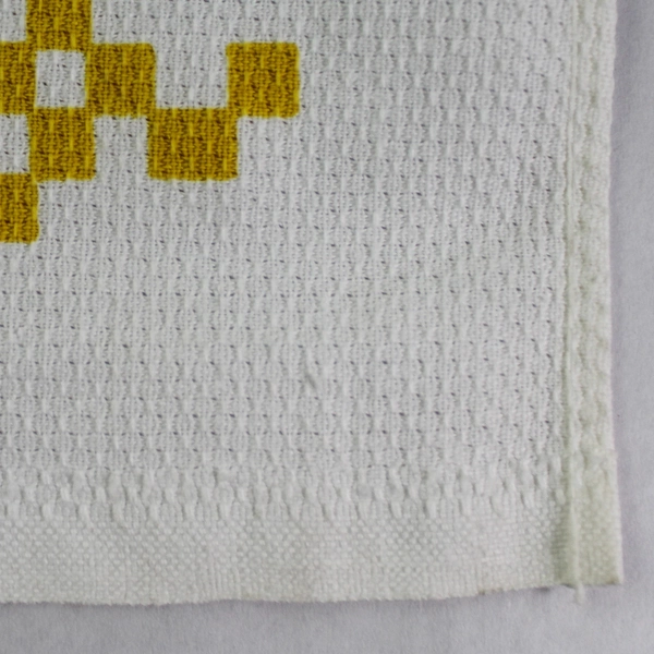 Vintage Riegel Waffle Knit Red Teapot Kitchen Dish Hand Towel White Yellow