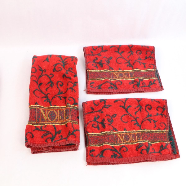 Lot of 4 Vintage Santens Christmas Noel Towels Red Gold Metallic Decor