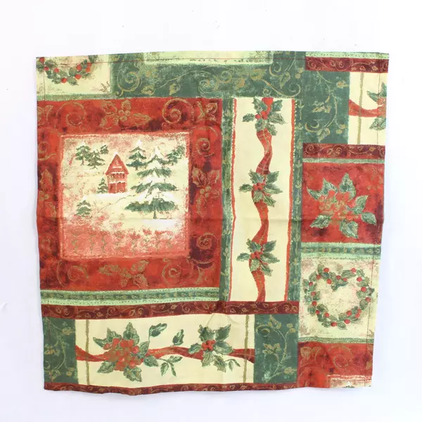 Lot of 4 Style Lab Christmas Placemats Wreaths Holly 100% Cotton 17x17"