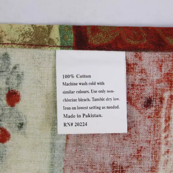 Lot of 4 Style Lab Christmas Placemats Wreaths Holly 100% Cotton 17x17"