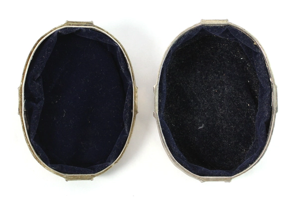 Vintage Brass Trinket Box 5" Oval Metal Jewelry Box with Gold Bow Design