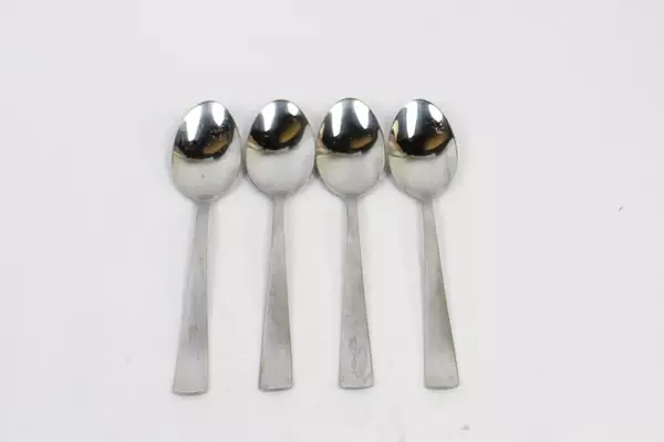 Lot of 4 Oneida Silver Avery Stainless Steel Oval Soup Spoons 7.25" Glossy