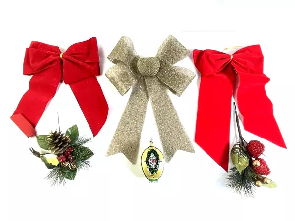 Lot of Christmas Decor Floral Picks Bows Door Hangers Pre-owned