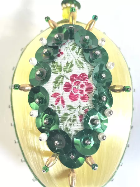 Lot of Christmas Decor Floral Picks Bows Door Hangers Pre-owned