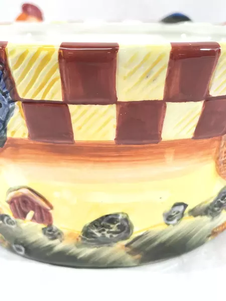 Vigor Embossed Rooster Ceramic Salad Bowl 9.75" Red Checkered Band Vintage