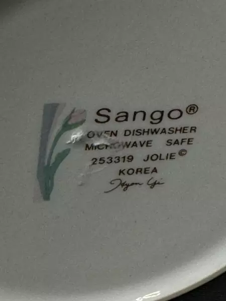 Set of 4 Sango Jolie White Coffee Cups Pink Flowers Green Leaves Vintage