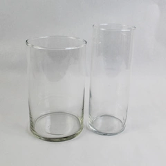 Lot of 2 Clear Glass Vases 9" Tall & 7.75" Tall Wedding Centerpiece Decor