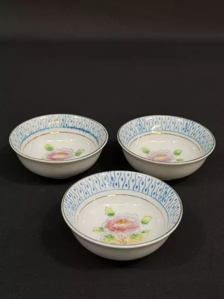 Lot of 5 Occupied Japan Saki Bowls Floral & Geisha Porcelain Rice Bowls