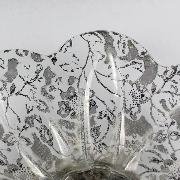 Clear Etched Glass Serving Platter Floral Scalloped Rim Centerpiece Fruit Bowl