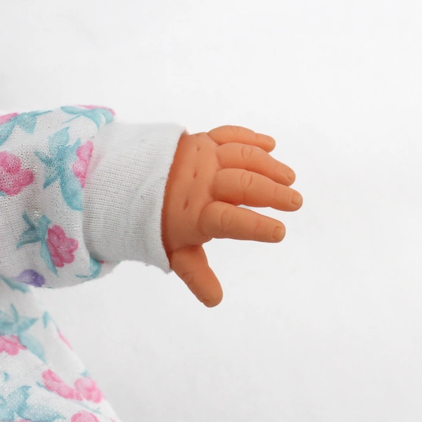 Gi-Go Doll 2008 Blue Eyes Open Close Pink Floral Outfit 20.5" Pre-Owned