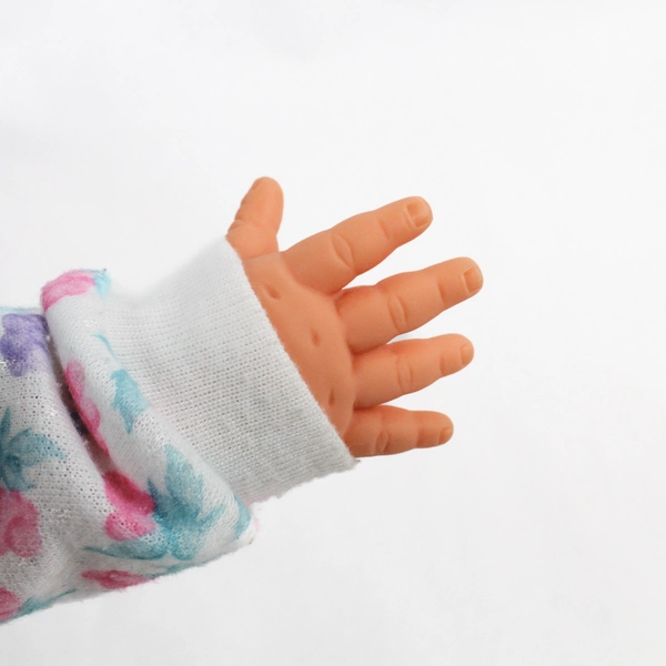 Gi-Go Doll 2008 Blue Eyes Open Close Pink Floral Outfit 20.5" Pre-Owned