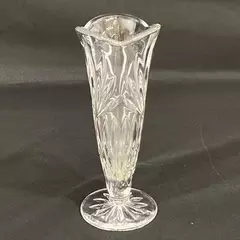Bohemia 24% Lead Crystal Flower Vase Scalloped Rim Diamond Point Design 6.75"