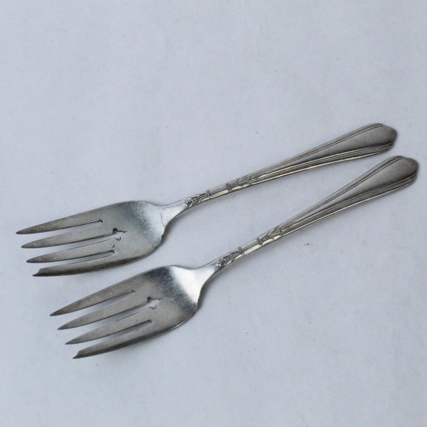 Lot of 2 Vintage Oneida Community Tudor Plate Silver Salad Forks 6.5" Pre-Owned