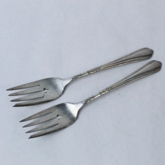 Lot of 2 Vintage Oneida Community Tudor Plate Silver Salad Forks 6.5" Pre-Owned