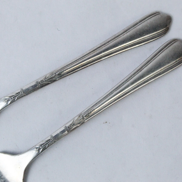 Lot of 2 Vintage Oneida Community Tudor Plate Silver Salad Forks 6.5" Pre-Owned