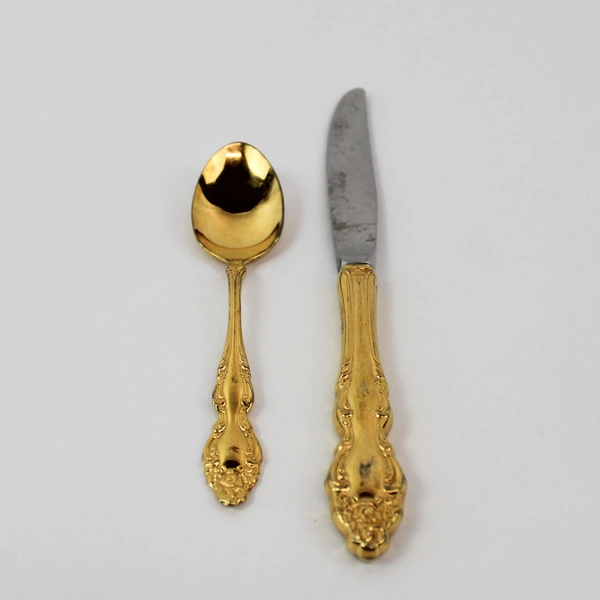 Oneida 1881 Rogers Golden Baroque Rose Electroplate Knife & Teaspoon Set