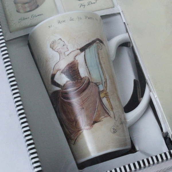Diva's Deluxe Gift Set Ceramic Mug Erasable Memo Board 4 Magnets Box