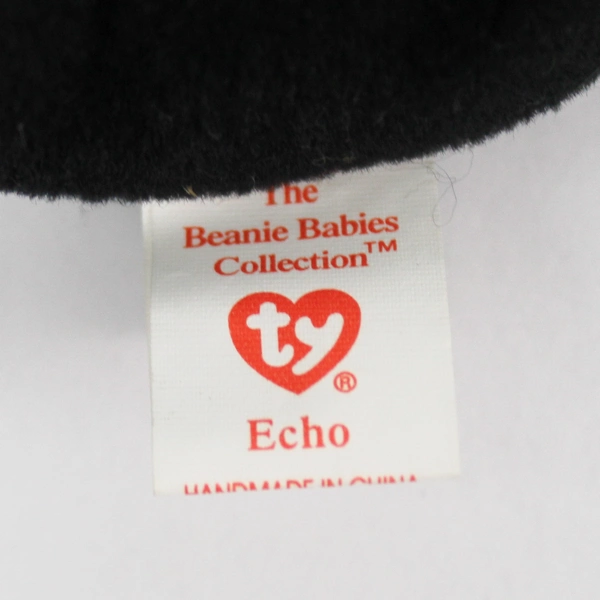 Vintage 1996 Ty Beanie Baby Waves the Whale with Echo Dolphin Tags Rare