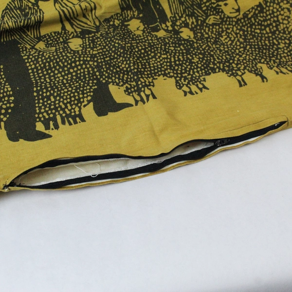 Pillow Sham Cover 24.75x29.75 Screen Printed Reversible Zip Closure Peru