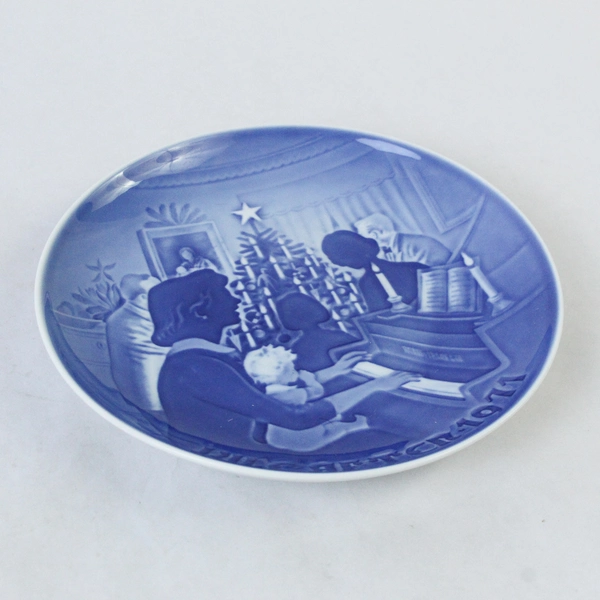 Copenhagen Porcelain Denmark 1971 Christmas At Home Blue White Plate 7"