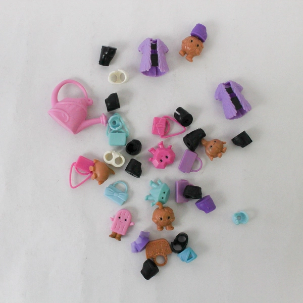 Big Lot Blume Dolls Accessories Clothes Hair Shoes Pots Pre-Owned Set