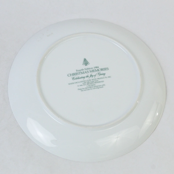1984 Avon Christmas Memories Collector Plate 22k Gold Trim 9" Vintage Decor
