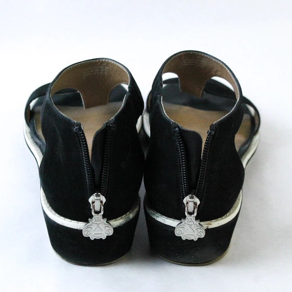 Bettye Muller Concept Black Ankle Strap Sandals 8M Pre-Owned with Box