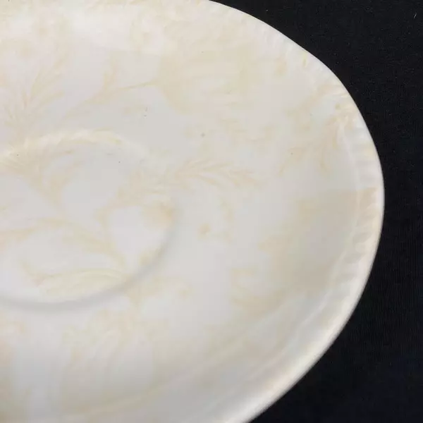 Lot of 8 International China Damask Ivory Cups & Saucers 1994 Creamware