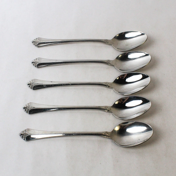 Lot of 5 Towle Santa Barbara Stainless Steel Soup Spoons 7.5" Pre-Owned