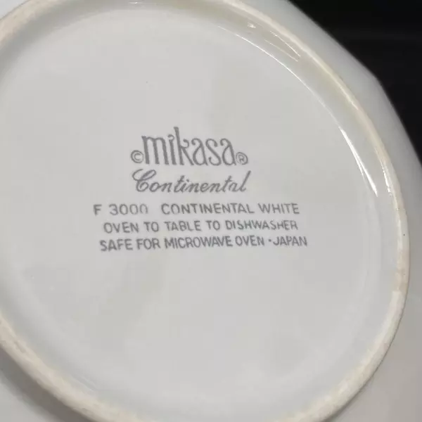 Vintage Mikasa Stoneware Continental White 8.25" Round Vegetable Bowl