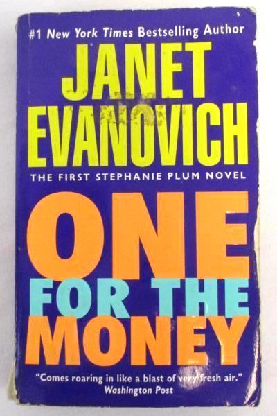 BOOK LOT 4 Suspense Thriller Paperback Detective Janet Evanovich Preston & Child