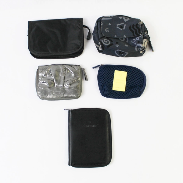 Lot of 5 Pre-Owned Unisex Stylish Zipper Wallets - Functional Accessories