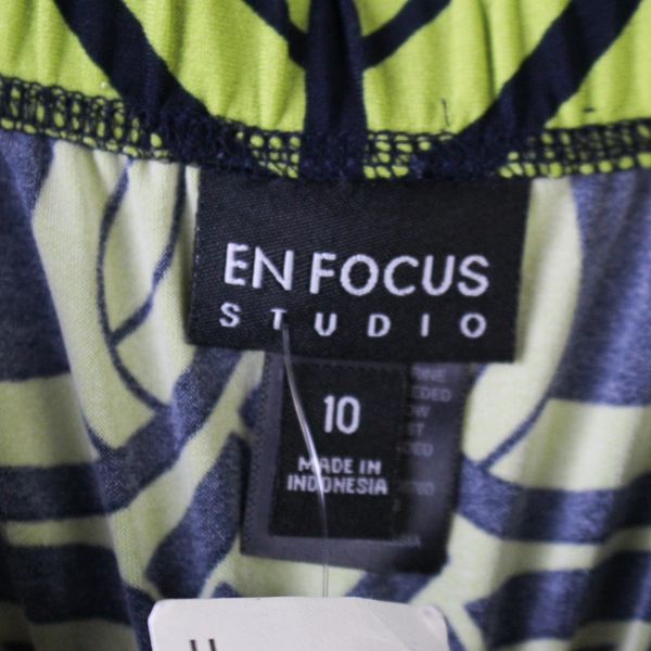 En Focus Studio Green Navy Patterned Dress Size 10 NWT - Elegant & Chic