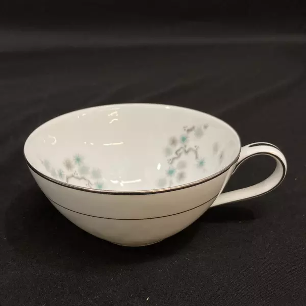 2 Vtg Noritake Pineville Cup Saucer Sets White Platinum Trim Pine Branches 5854