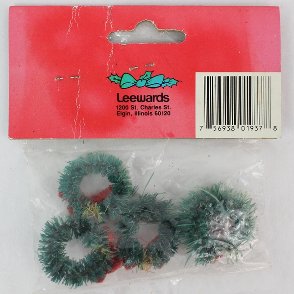 Sealed Vintage Lot of 4 Leewards Happy Holidays Craft Wreaths - 1"