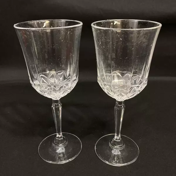 Set of 2 Cristal D'Arques-Durand St Germain Crystal Wine Glasses 8.25"