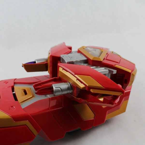 Marvel Iron Man Gauntlet Toy with 16 Plastic Ammo Shots - Pre-owned