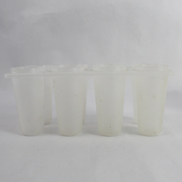 8-Container Ice Popsicle Mold Maker - Pre-Owned, Fun Summer Treats!