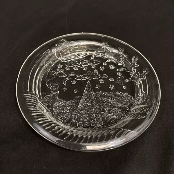 KIG Indonesia Christmas Plate Santa Church Scene 7.25" Holiday Decor