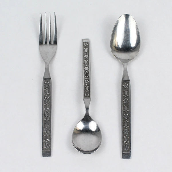 4-Piece Ameris Stainless Flatware Set - Forks & Spoons, Pre-Owned Elegance