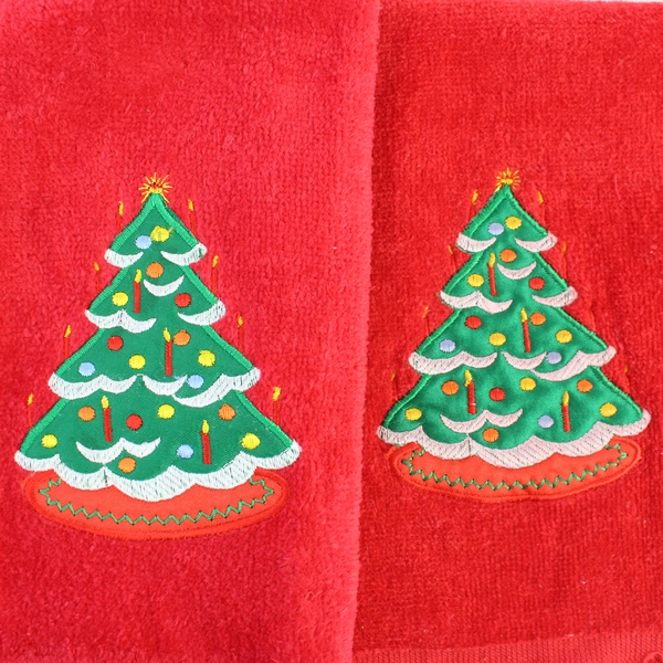 Lot of 4 Christmas Dishcloths - Red Cotton Towels with Santa & Tree Designs