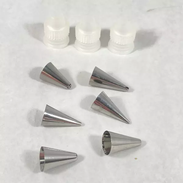 21 Piece Nordic Ware E Z Pen Decorating Kit for Cakes, Cupcakes, Cookies