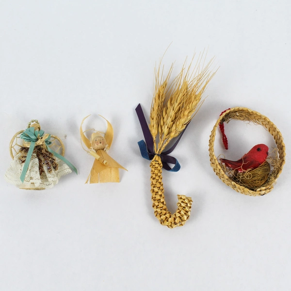 Lot of 4 Rustic Straw Christmas Angel Ornaments - Holiday Decor