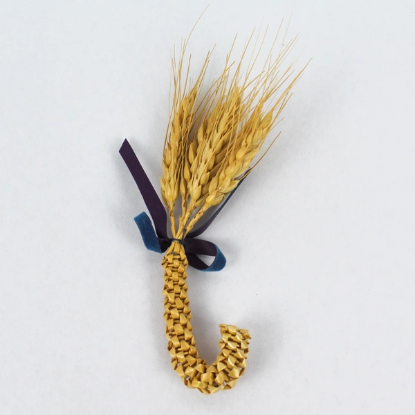 Lot of 4 Rustic Straw Christmas Angel Ornaments - Holiday Decor